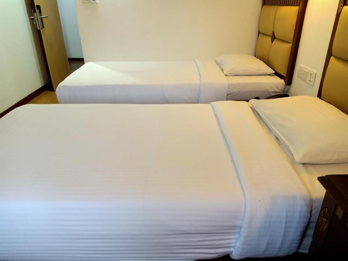 Super Oyo 90464 Borneo Suites Hotel 코타키나발루 외부 사진