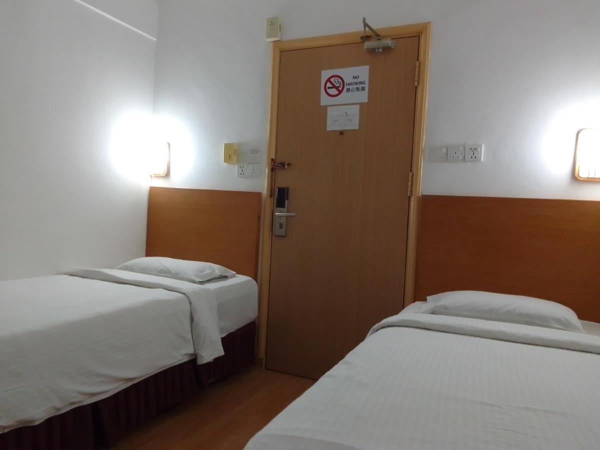 Super Oyo 90464 Borneo Suites Hotel 코타키나발루 외부 사진