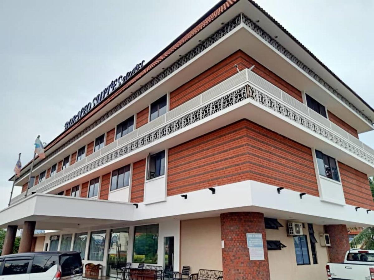 Super Oyo 90464 Borneo Suites Hotel 코타키나발루 외부 사진