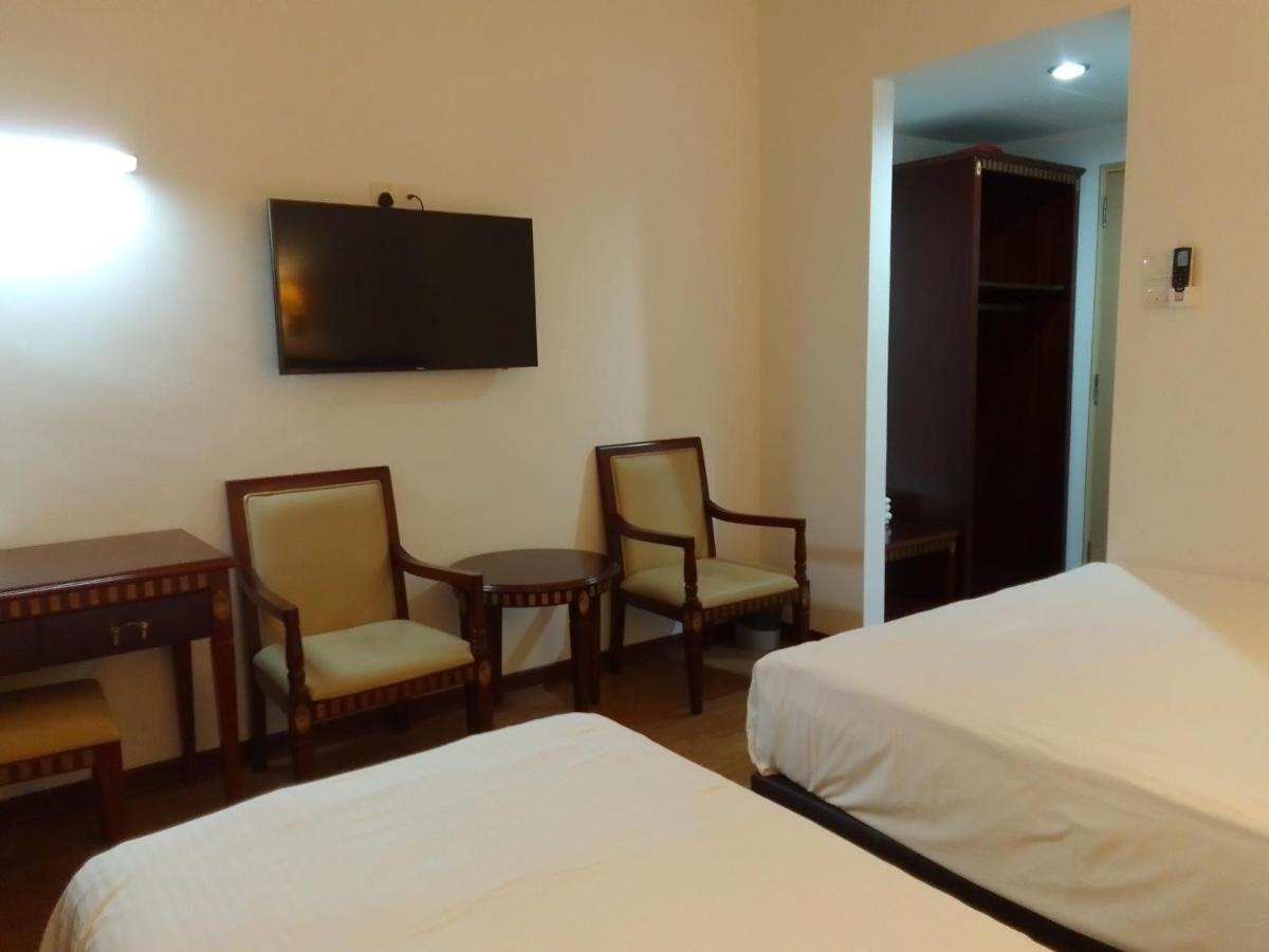 Super Oyo 90464 Borneo Suites Hotel 코타키나발루 외부 사진