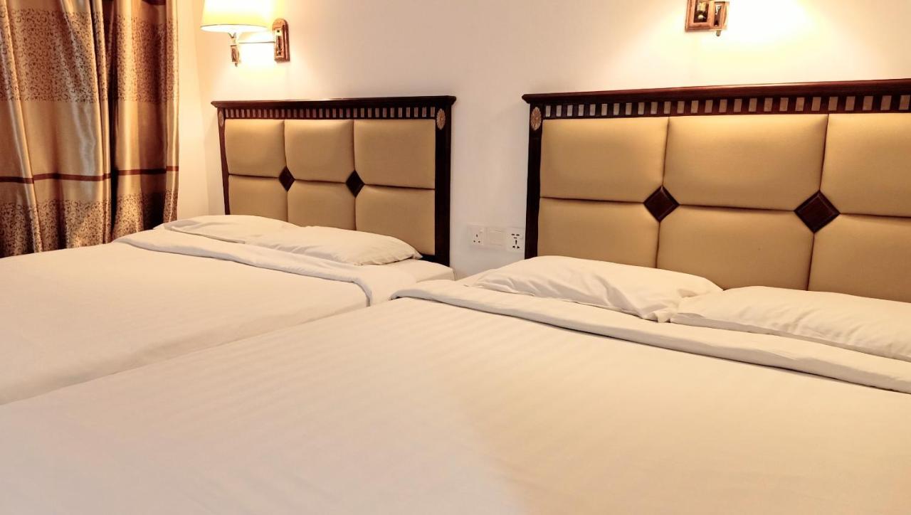 Super Oyo 90464 Borneo Suites Hotel 코타키나발루 외부 사진