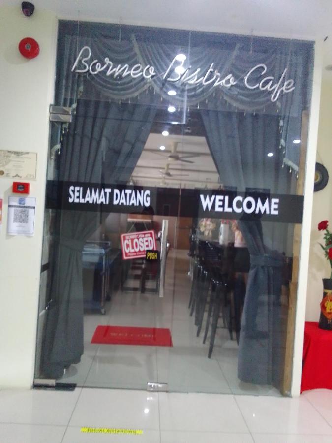 Super Oyo 90464 Borneo Suites Hotel 코타키나발루 외부 사진