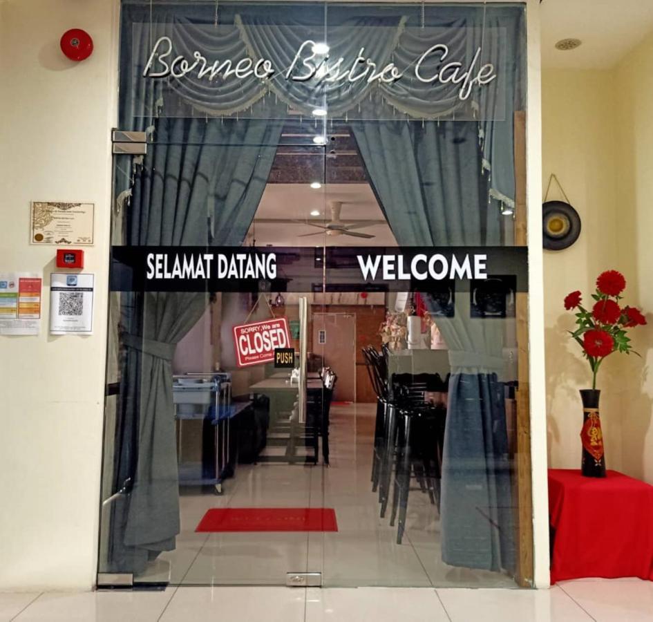 Super Oyo 90464 Borneo Suites Hotel 코타키나발루 외부 사진