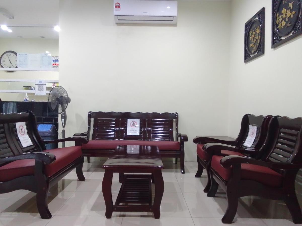Super Oyo 90464 Borneo Suites Hotel 코타키나발루 외부 사진